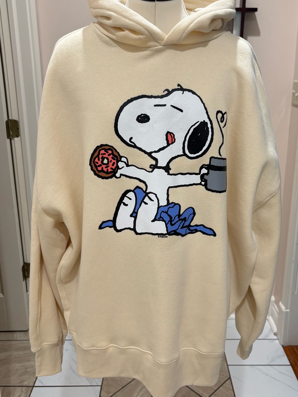 SO CUTE! NWT SNOOPY HOODIE! L